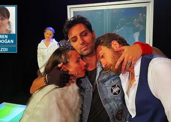 Neşeli Bir Davet: Hu