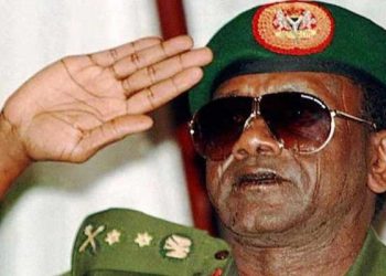 Nijerya'da eski diktatörün yurtdışına "kaçırdığı" 322 milyon dolar halka dağıtıldı