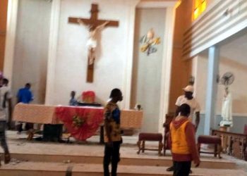 Nijerya’da kiliseye saldırı: En az 50 ölü