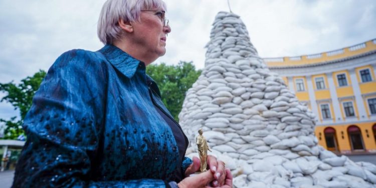 Odessa'yı ziyaret eden Almanya Kültür Bakanı Roth: Ukrayna'nın kültürel kimliği de tehdit altında