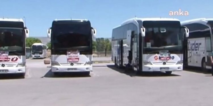 Otobüs şoförlerinden akaryakıt protestosu: Kontak kapattılar