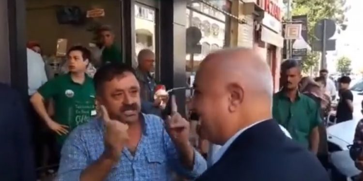 Pahalılığa isyan eden vatandaştan AKP’li ilçe başkanına tepki: ‘Hakkımı size helal etmiyorum’