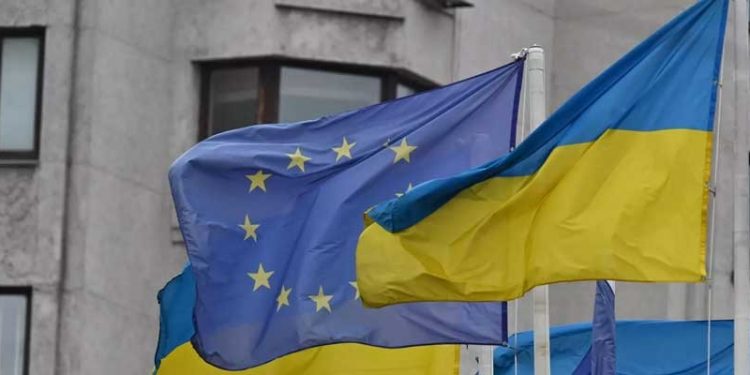 Peskov: Ukrayna ve Moldova'ya AB'ye aday ülke statüsü verilmesi, Avrupa'nın iç meselesi