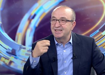 Prof. Dr. Uzunoğlu: Ancak 40 bin TL maaşın varsa orta sınıf sayılırsın!