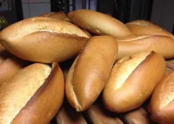 Rize'de ekmeğe zam: 5 lira oldu