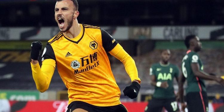 Romain Saiss İstanbul'a geliyor