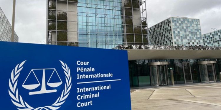 Rus casus, Lahey’deki Uluslararası Ceza Mahkemesi’ne sızmaya çalışırken yakalandı