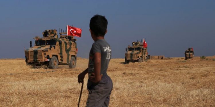 Rus medyası: Rusya, Esad'ı Türkiye ile bir başına bırakmayı düşünmüyor