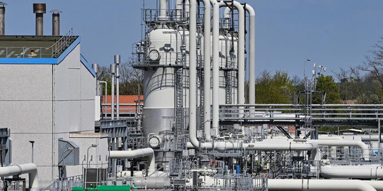 Rusya Almanya'ya gaz akışını azalttı