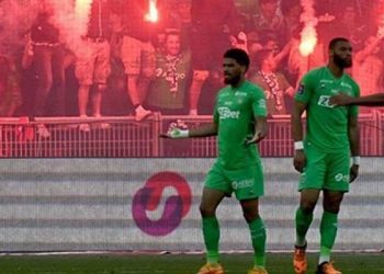 Saint-Etienne'e olaylı maç için ağır fatura: 6 puan silme ve 6 maç seyircisiz oynama