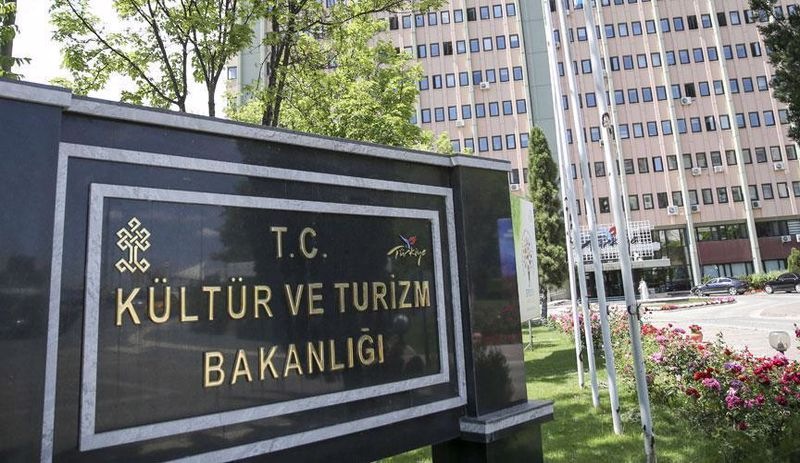 Sanatçılara yönelik ayrımcı uygulama Meclis gündeminde: AKP iş barışını bozuyor, bakanlık korumuyor