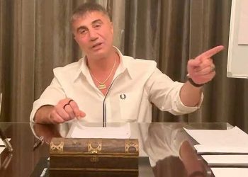 Sedat Peker’den Ağar’a: Tüm Avrupa’da aranan Ahmed Nazari’ye Türk vatandaşlığını nasıl verdirdin?