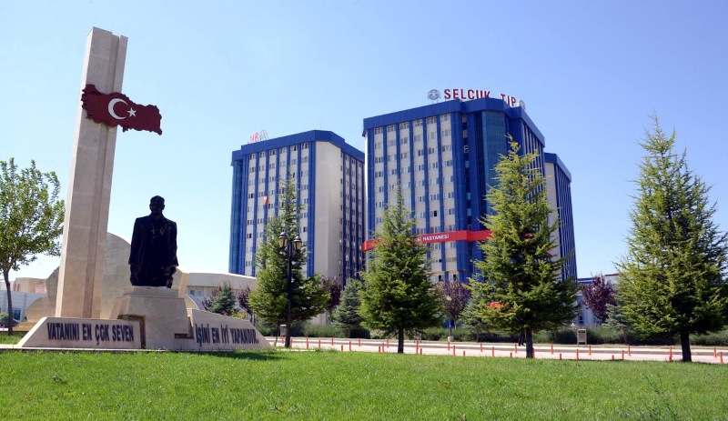 Selçuk Üniversitesi, hekimlik andını değiştirdi