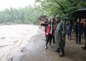 Sel bölgesine giden Bakan Derya Yanık: Bölgenin kaderi