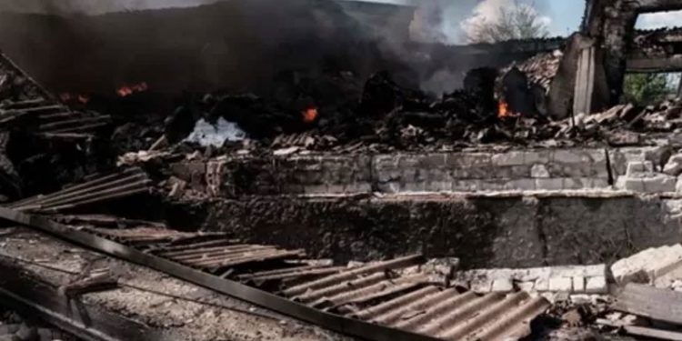 Severodonetsk: Kenti terk etmek isteyen siviller için insani koridor açıldı