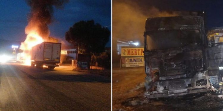 Seyir halindeki TIR alev aldı, sürücü canını son anda kurtardı