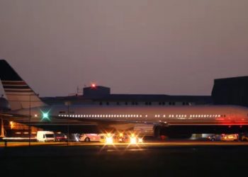 Son anda gelen AİHM kararı, Britanya'nın sığınmacıları Ruanda'ya göndermesini önledi: Uçak boş uçtu