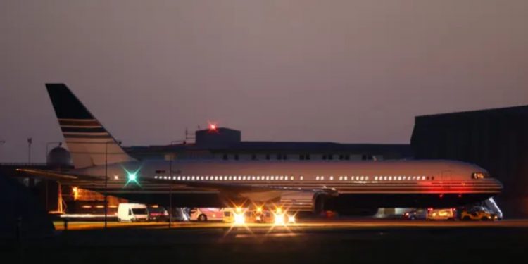 Son anda gelen AİHM kararı, Britanya'nın sığınmacıları Ruanda'ya göndermesini önledi: Uçak boş uçtu