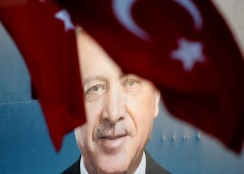 Son seçim anketi: AKP’nin oyları son bir ayda yüzde 4 düştü