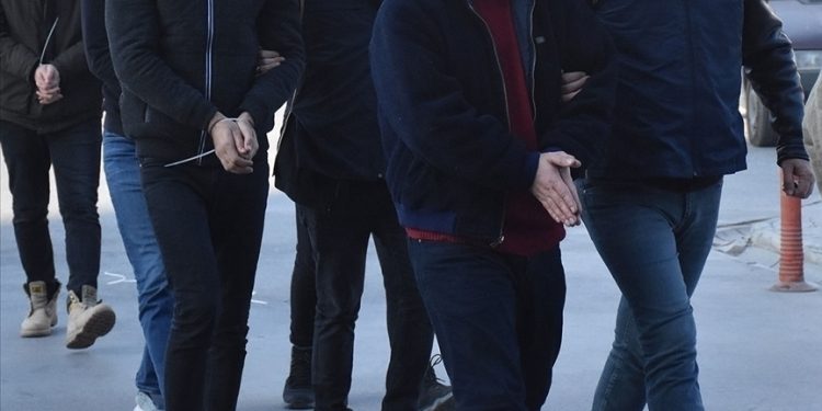 Subay, astsubay, uzman çavuş, ihraç, eski öğrenci… 52 gözaltı kararı daha