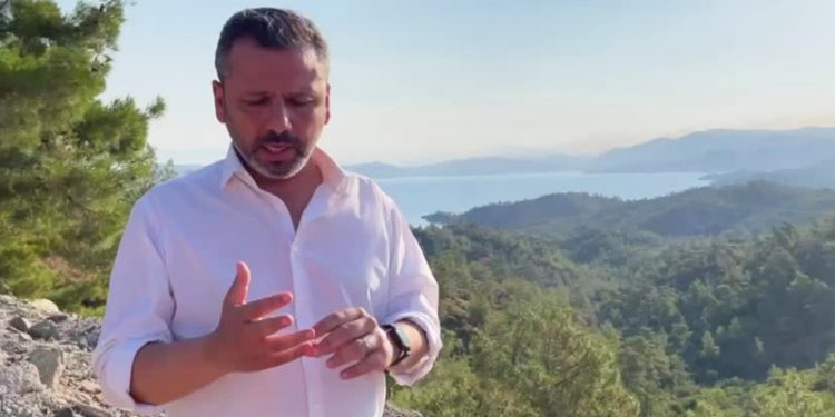 'Söylendiği gibi 20 tane helikopter de, 14 tane uçak da yok; 4-5 tane helikopter müdahale ediyor'