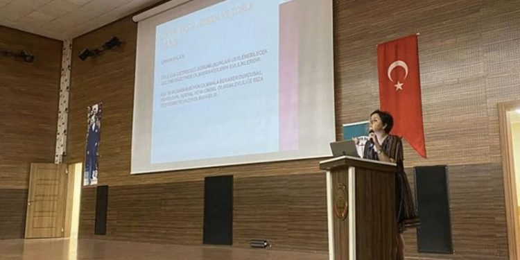 Sözlü saldırısına uğrayan avukat: Eteğimizin boyu değil, anlattıklarımızın dikkat çekmesi gerekir