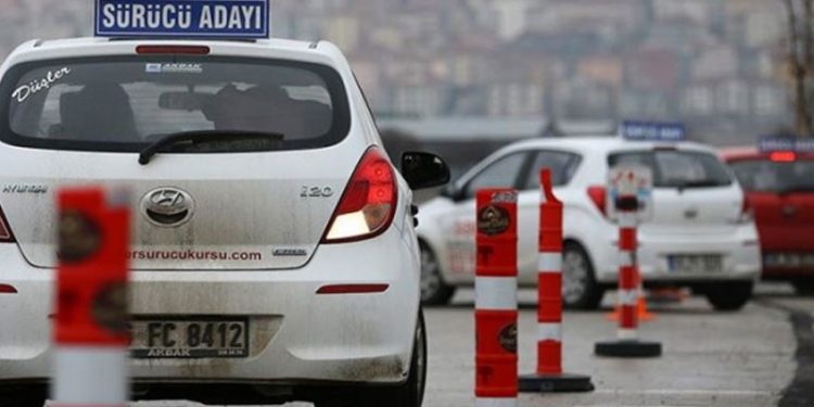 Sürücü kursları kapanma noktasında