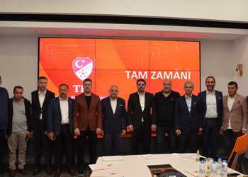 TFF başkan adayı Büyükekşi, 2. ve 3. Lig Kulüpleri Derneği Yönetim Kurulu ile buluştu