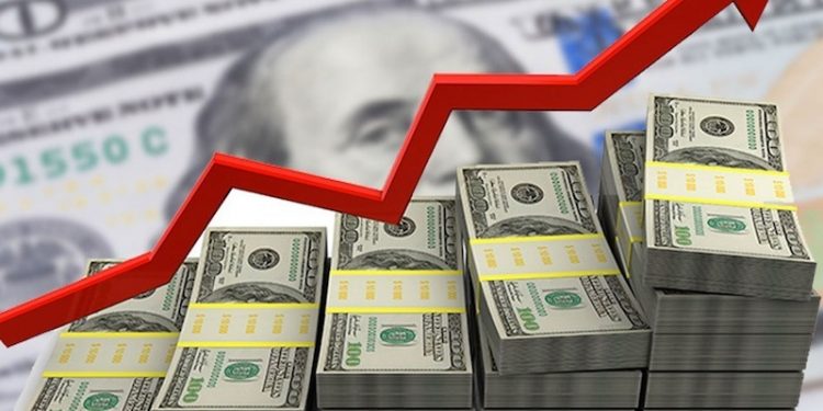 TL değer kaybetmeye devam ediyor: Dolar 17'yi, euro 18'i aştı