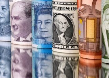 TL, dolar karşısında erimeye devam ediyor