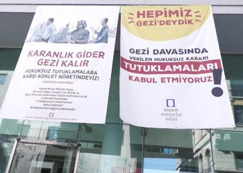 TMMOB İstanbul Şubesi önünde başlatılan 'Gezi İçin Adalet Nöbeti'ni 55’inci gününde Eğitim Sen devraldı