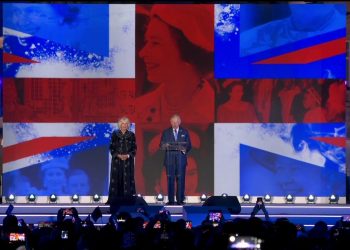 Tahttaki 70'inci yılı konserlerle kutlandı; sağlık sorunları süren Kraliçe Elizabeth katılamadı