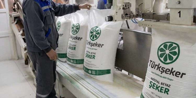 Tarım yazarı Ali Ekber Yıldırım: Türk Şeker; Tarım Kredi ve bazı marketlere ucuza sattığı şekere yüzde 67, diğerlerine yüzde 37 zam yaptı