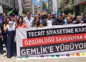 'Tecridi kırmak ve çözümü getirmek için direnişe devam edeceğiz'