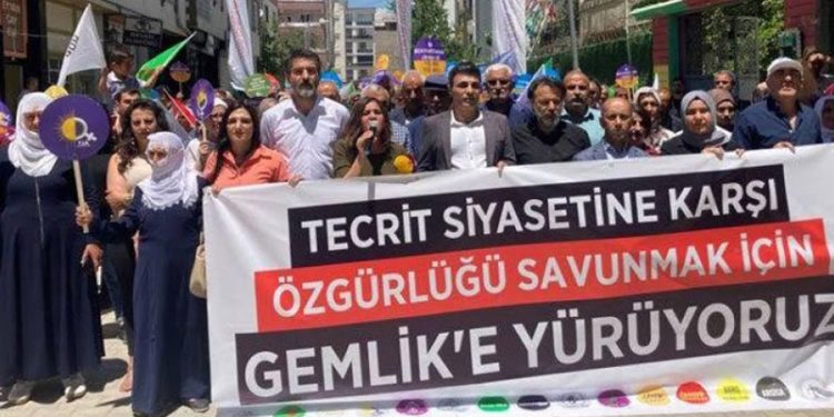 'Tecridi kırmak ve çözümü getirmek için direnişe devam edeceğiz'