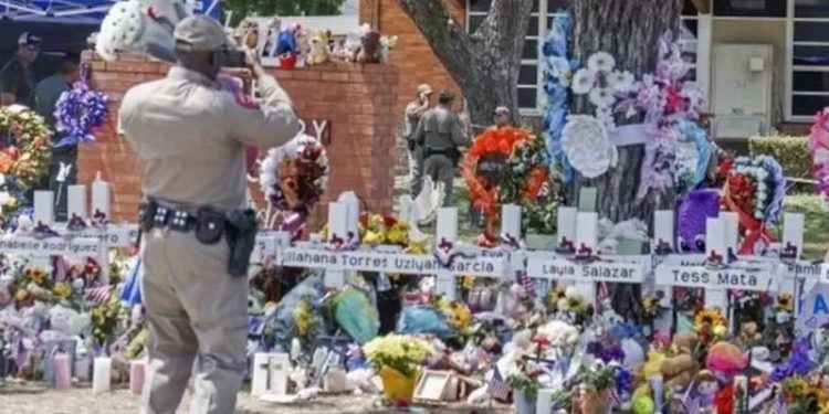 Texas'ta silahlı saldırı sonucunda 21 kişinin öldüğü okul yıkılacak