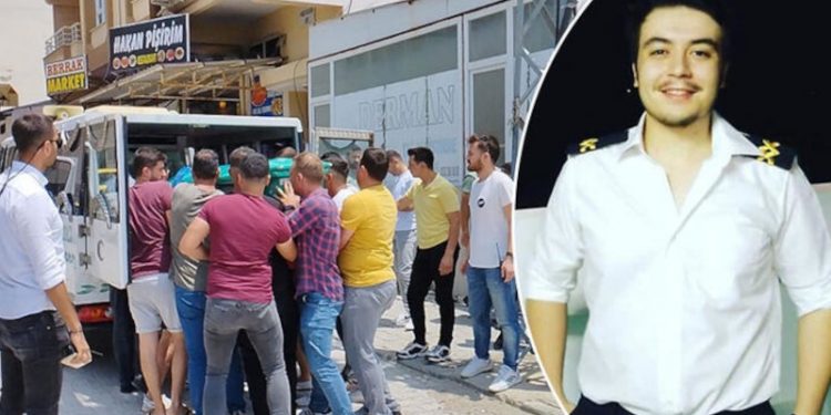 Teğmen evinde vurulmuş olarak ölü bulundu