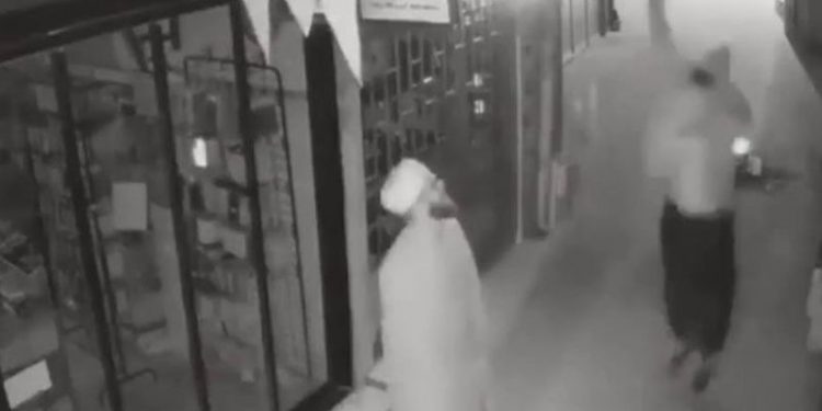 Trabzon'da Atatürk bayrağını indiren iki kişiden biri tutuklandı