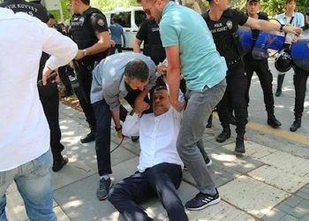 TÜİK önünde gözaltına alınan sendika başkanı: Düşük enflasyon açıklayarak dar gelirlinin elinden ekmeğini almaya çalışıyorlar