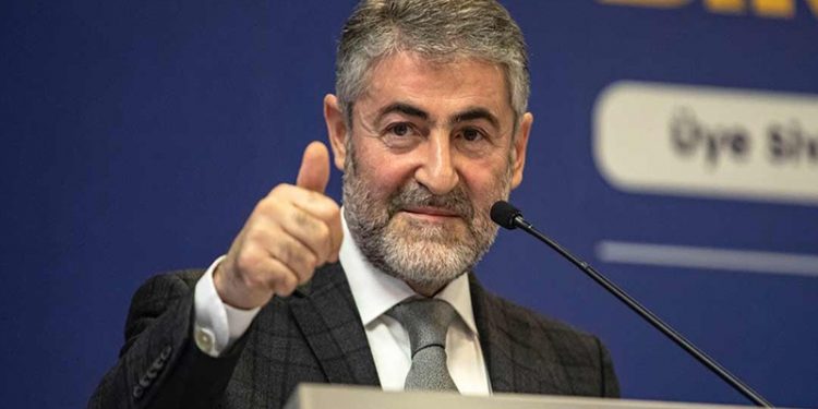 Tüm Türkiye açıklama beklemişti: Nebati, bilerek yaptıkları dolar operasyonunu açıkladı