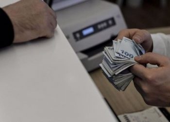 Türk-İş: Belirlenen asgari ücret bir yıl devam edecek diye bir şart yok