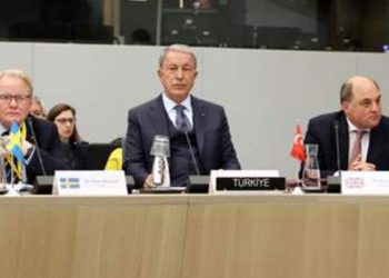 Türkiye, İngiltere ve Ukrayna Savunma bakanları, Brüksel'de bir araya geldi