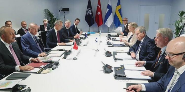Türkiye, İsveç, Finlandiya ve NATO arasındaki 4’lü görüşme sona erdi