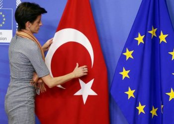 Türkiye'deki ekonomik durum AP raporunda: "Yabancı yatırımcıyı etkileyebilir"