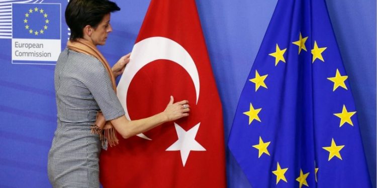 Türkiye'deki ekonomik durum AP raporunda: "Yabancı yatırımcıyı etkileyebilir"