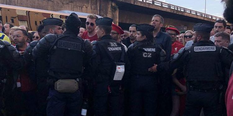 UEFA, olaylı Şampiyonlar Ligi finali için taraftarlardan özür diledi