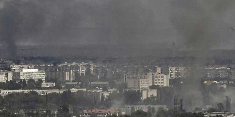 Ukrayna'da savaş: Sievierodonetsk'u kaybeden Kiev, Lisiçansk'ı savunmak için seferber oldu