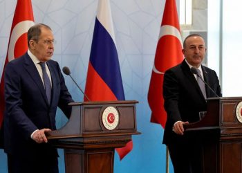 Ukraynalı gazeteci ile Rus Bakan Lavrov arasında hangi diyalog geçti?