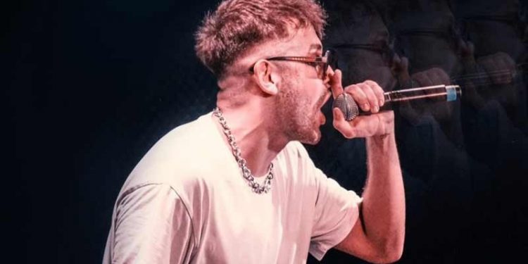 Valilik kararıyla sahneden indirilen Sefo: Bu ülkede gerçekten çok sıkıldım