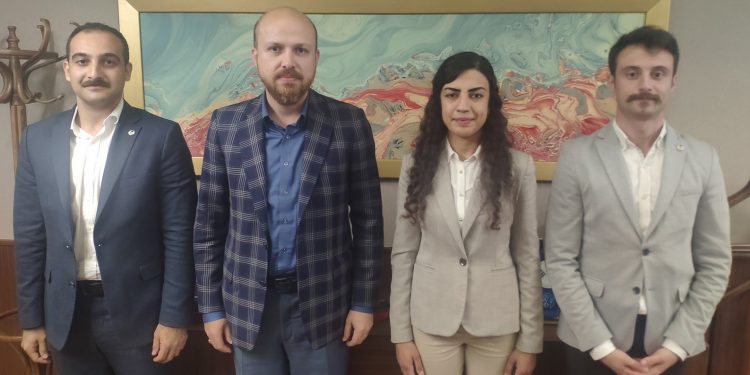 Vatan Partisi’nin gençlik örgütü Bilal Erdoğan’ı ziyaret etti